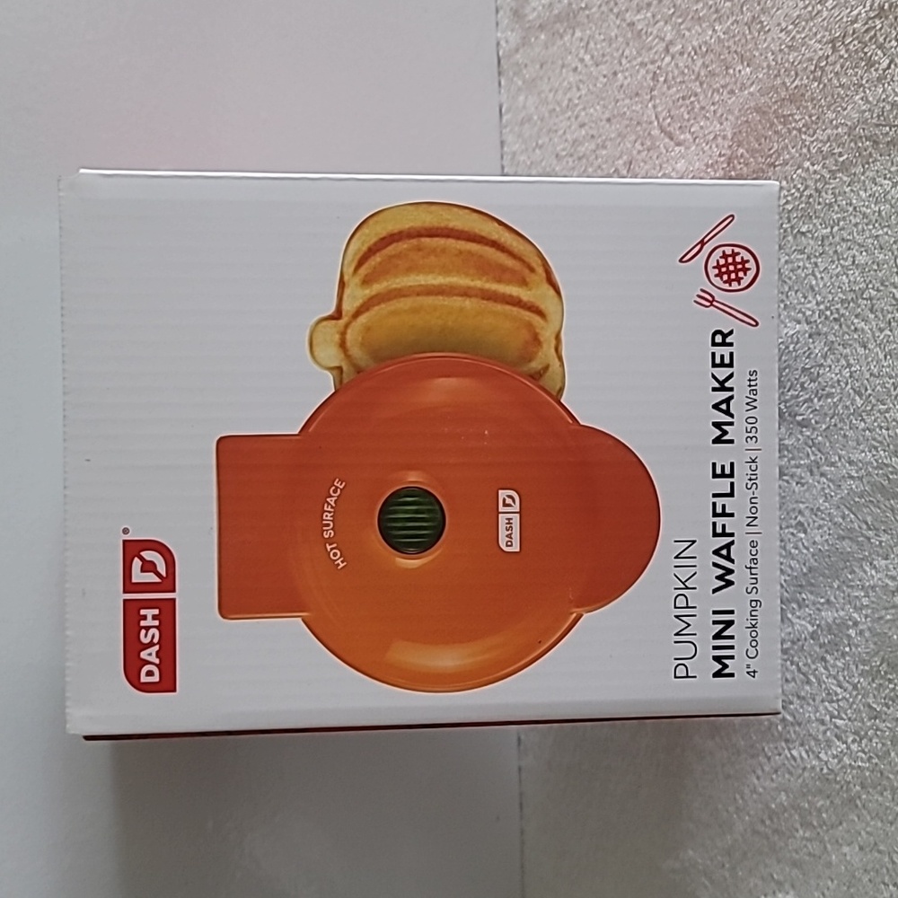 New Dash Pumpkin Waffle Maker
